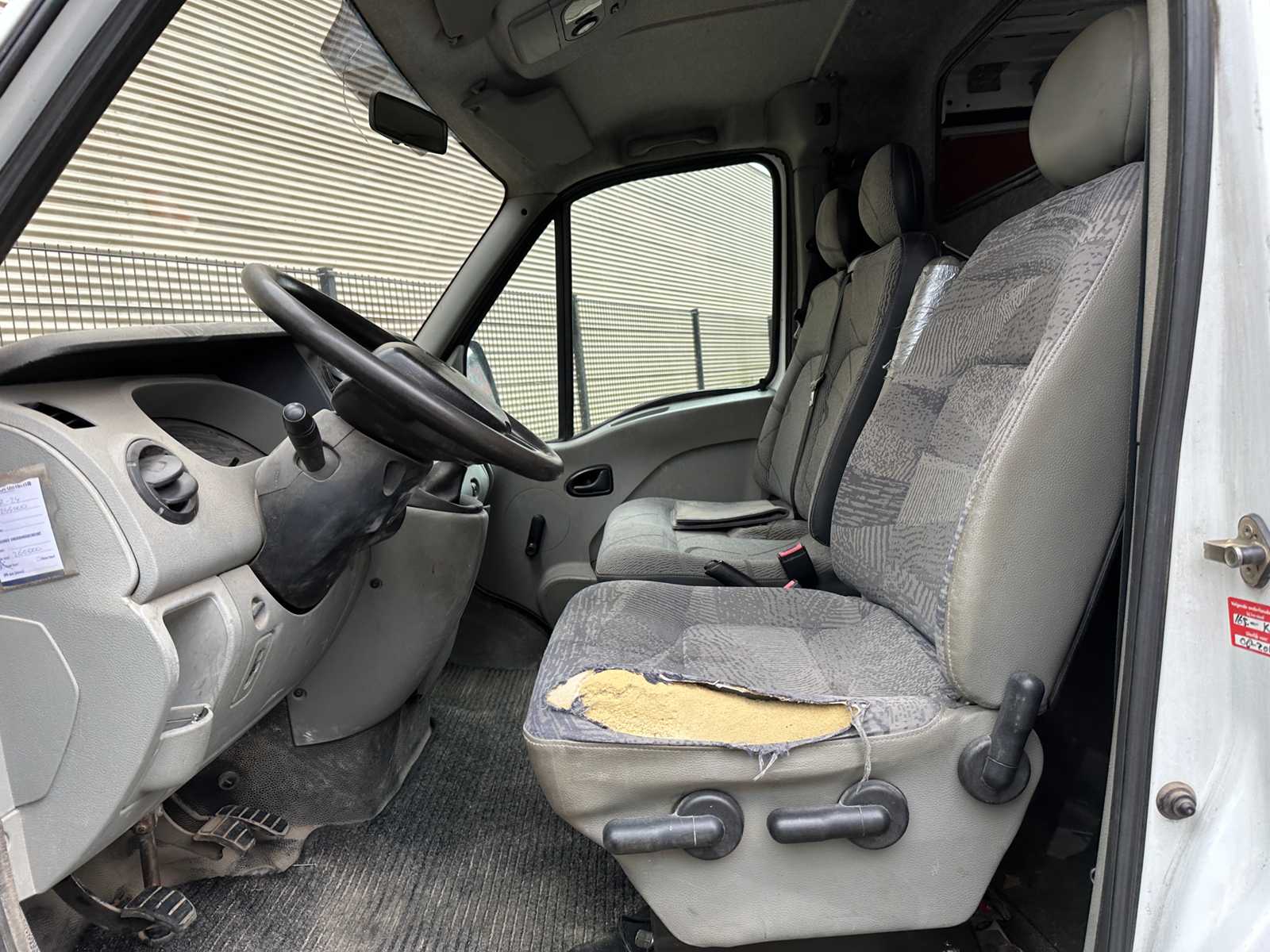 Renault Master T28 2.5dCi 114hp 2006, 23-BZ-XL Youngtimer