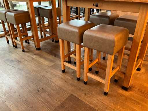 Hutten - Barkruk met lederen zitting (8x)