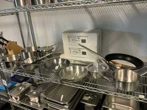 Różne patelnie ze stali nierdzewnej (20x)