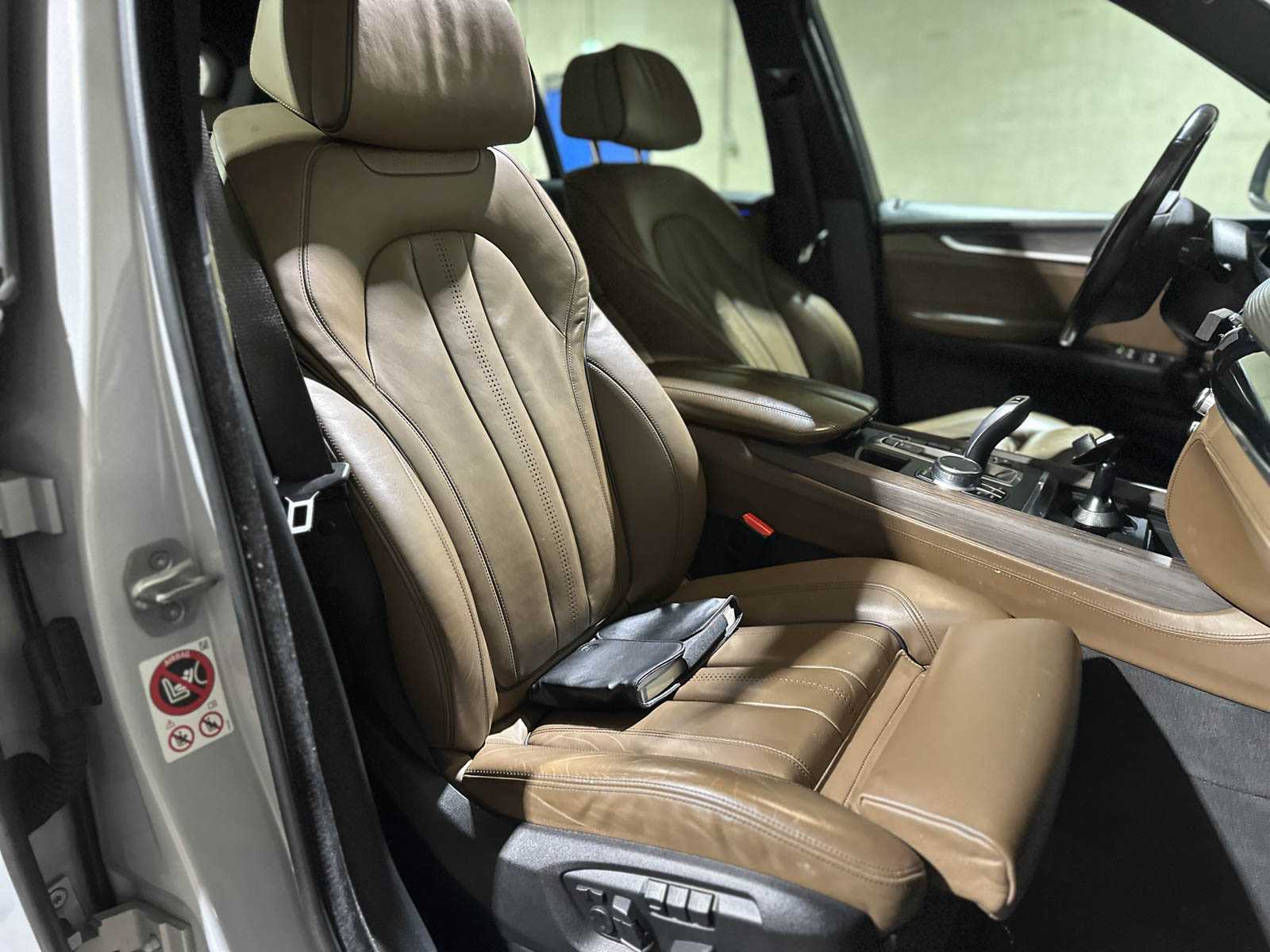 BMW xDrive40e iPerformance High Executive -individual- F15 313pk 2016, R-711-DS