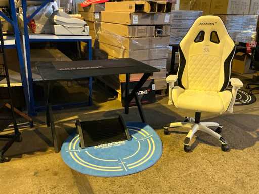 AKRACING Gaming Desk Setup