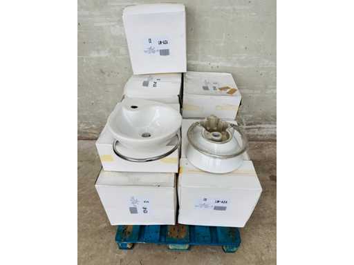 (x17) Wasbak + chromen handdoekhouder. 