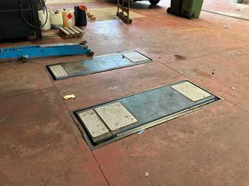 2012 NUSSBAUM JUMBO 3000 Schaarlift, Garage Inventaris