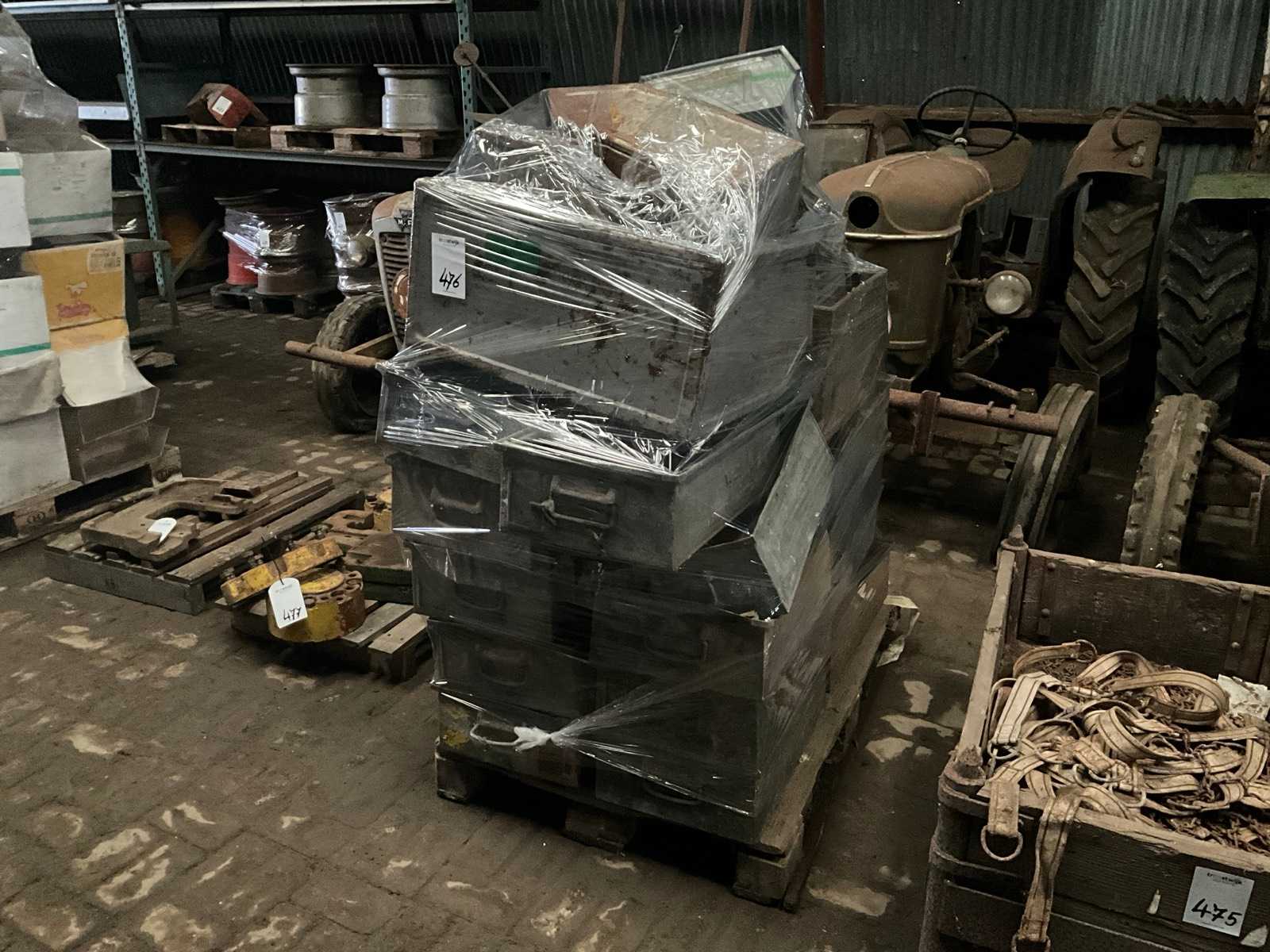 Warehouse bins