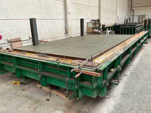Table basculante hydraulique Construx 2021 - Industrie du béton préfabriqué - 8000x3500mm