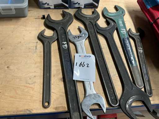 Open-end wrench (7x)