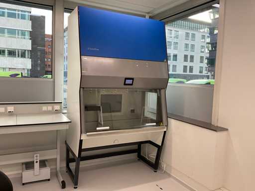 Interflow Biosafety Cabinet
