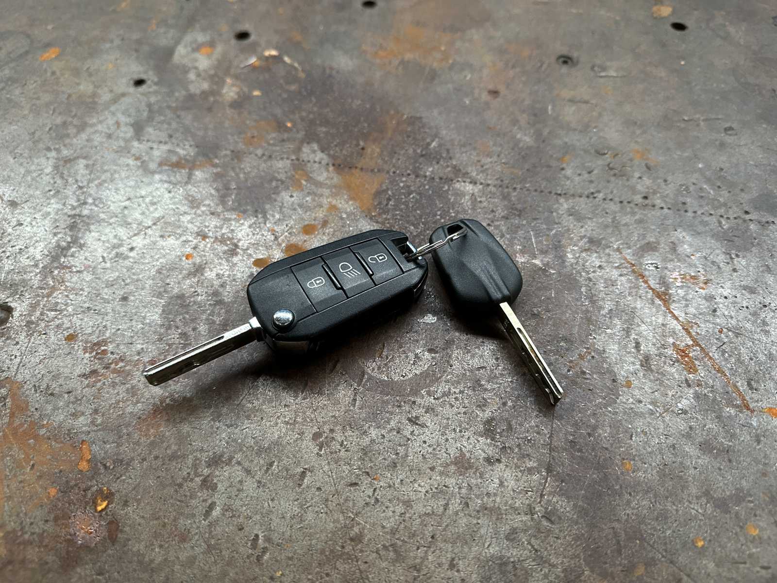 Peugeot 2008 1.2 PureTech GT-Line 109pk 2018, HLH-96-S