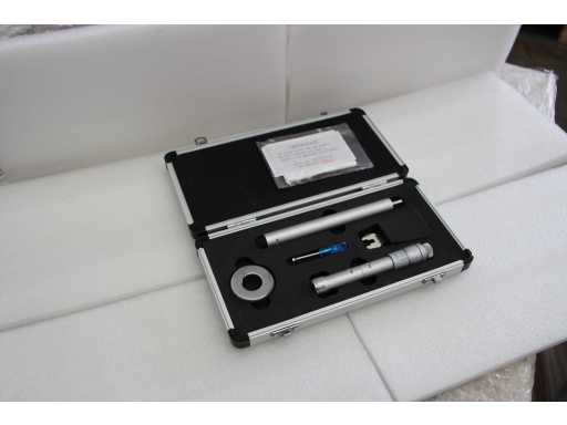 FREUTEK SDM0060 3-Point Inside Micrometer 20-25 x 0.05 mm