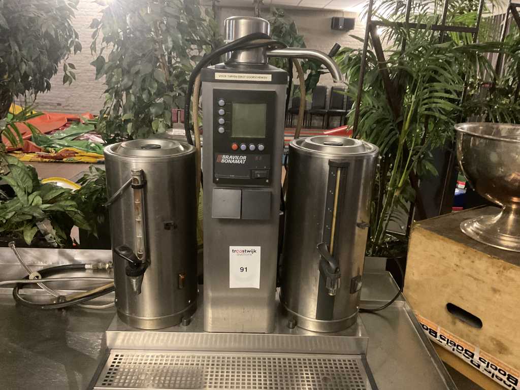 Bravilor Bonamat B5 stainless steel round filter coffee machine