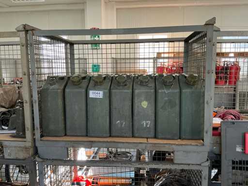 14x TRANSPORTKANISTER F. BETRIEBSWASSER