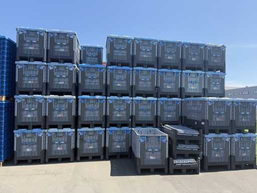   50 caisses-palettes en plastique