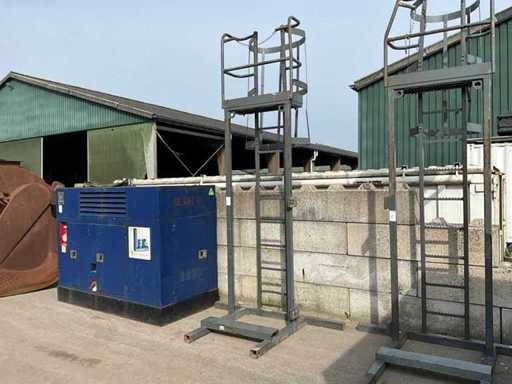 Liebherr Kooi ladder