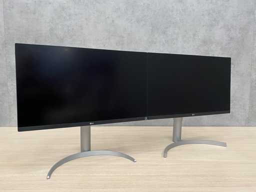 LG - Monitor da 27" su supporto