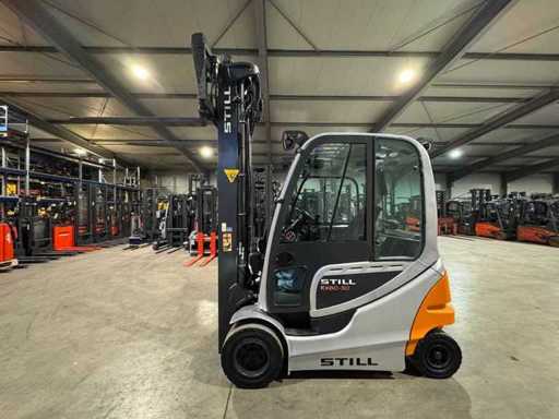 43/2020 Servicio + UVV 03/2027 Still RX60 3.000kg Triplex 664cm 3.+4.