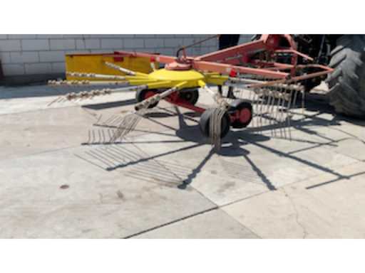 8932aebb-3665-4ee3-983c-06fa4b087dd6.mp4