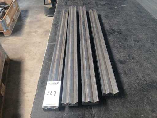 Amada – V-24 / V16 – Unterwerkzeug