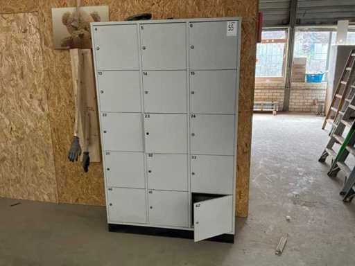 Armoire à casier