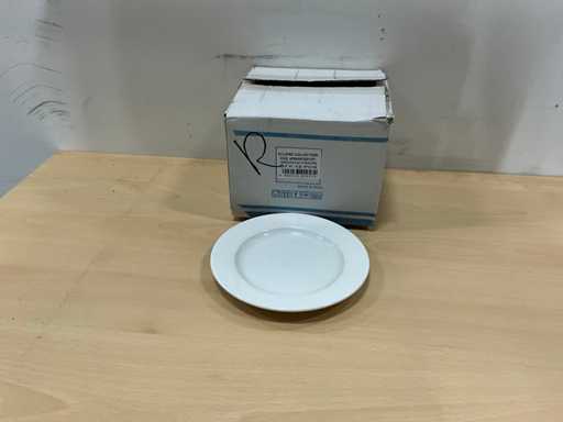 Ariane Eclipse cake plates (112x)