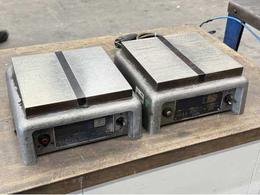   2 degaussing devices 
