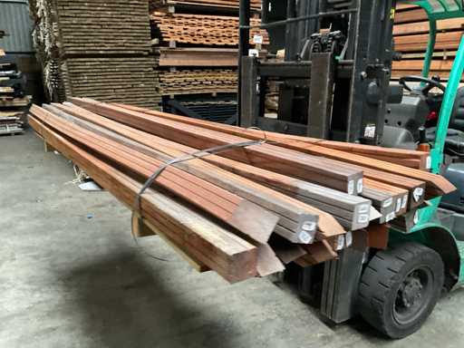 Palo da giardino in legno duro appuntito - 270x6,5x6,5 cm (12x)