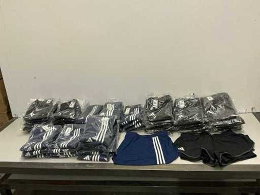 Partij diverse Adidas shorts & skorts (93x)
