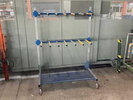 Tramvai de transport cu profil