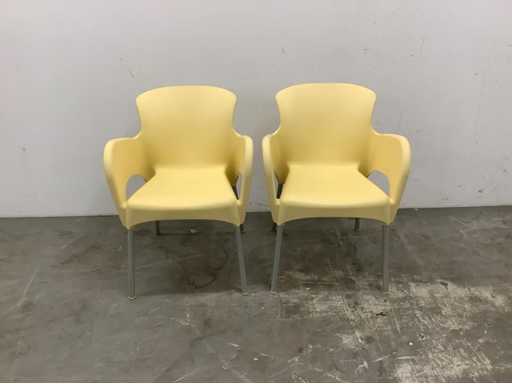 Sedia impilabile in plastica (40x)