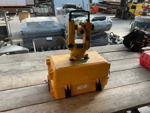 Théodolite Topcom DT-20A