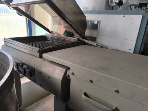 De Machine van de krimpfolie