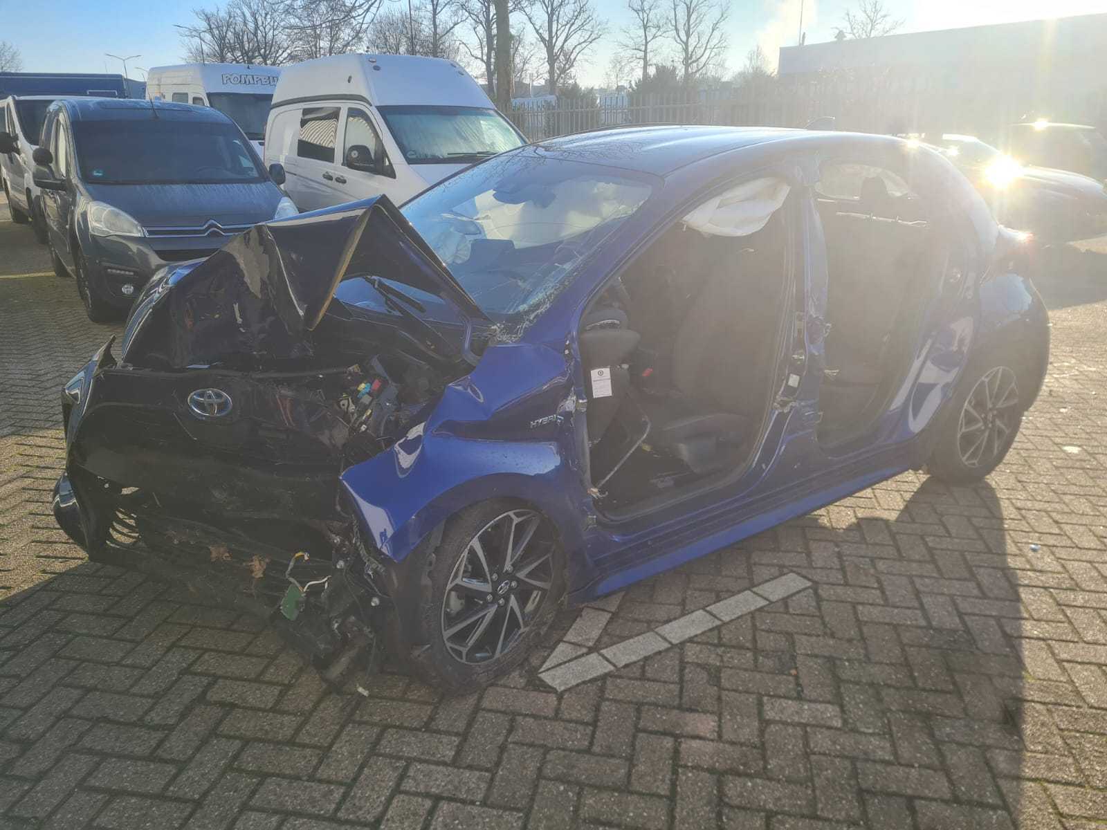 Toyota – 2021 – Yaris – 1.5 Hyb. Dynamic – K-152-LZ