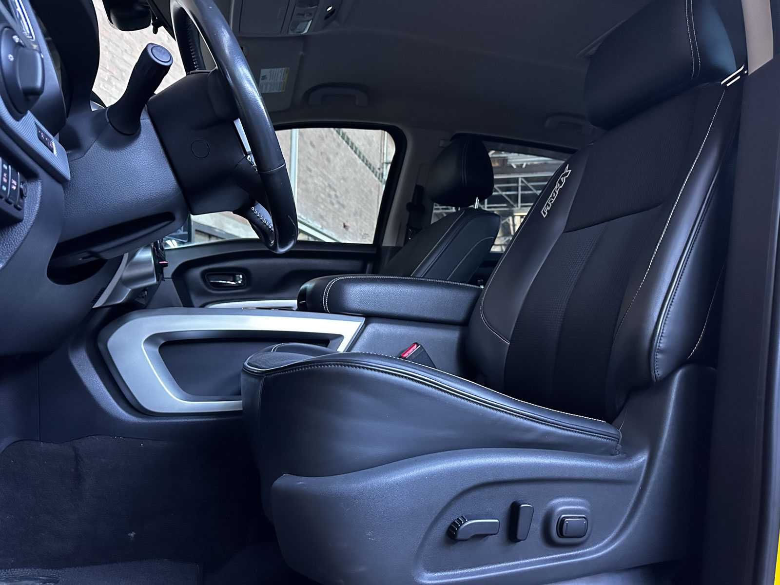 Nissan Titan PRO-4X 5.6 V8 396pk 2018