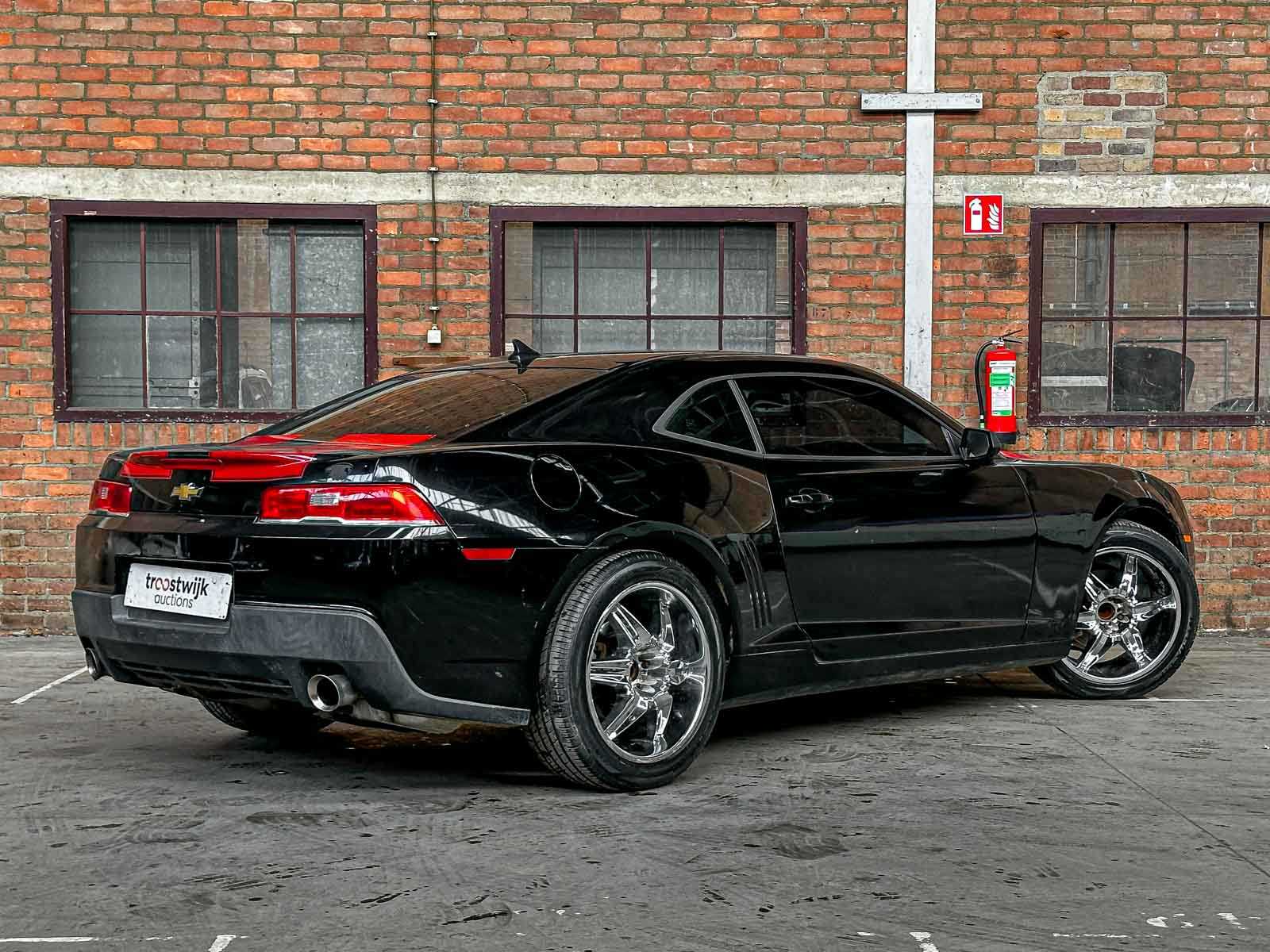 Chevrolet Camaro LS 3.6 V6 328pk 2014