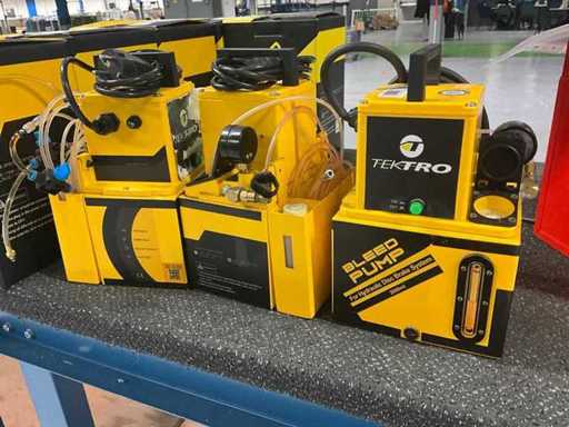 Tektro Yem-2501-TT1A Hydraulic Disc Brake Bleeding Pump (3x)