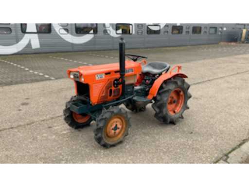 b56fe068-8848-4079-b2a9-c32693ee972a.mp4