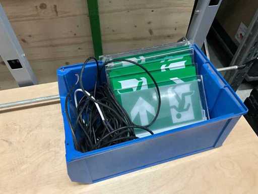 Nooduitgangsborden fotoluminescent met batterij en kabelverbinding 6 stuks Verschillende ontwerpen