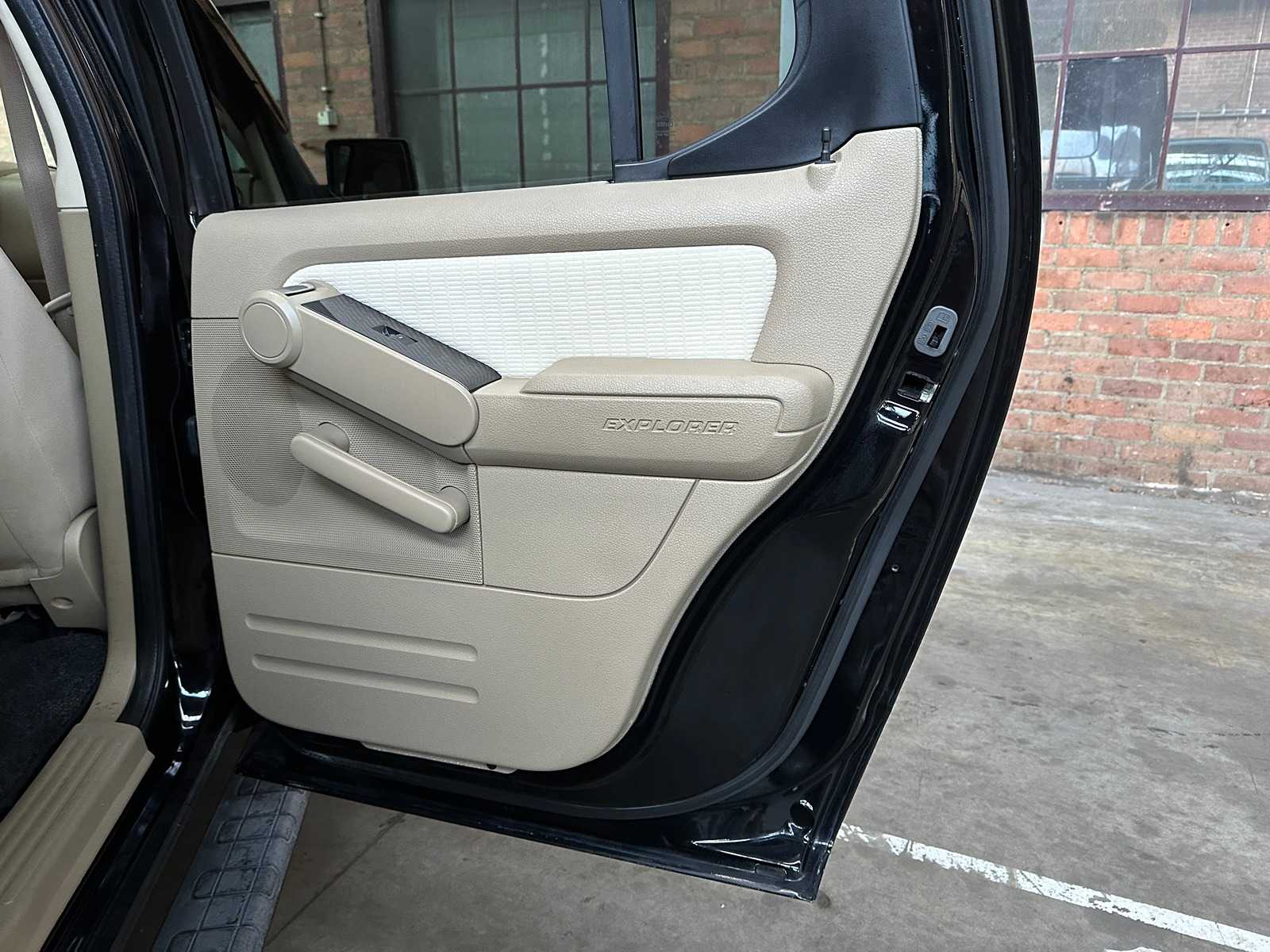 Ford Explorer Sport Trac Pick-up 4.0 V6 210pk 2007 Yountimer