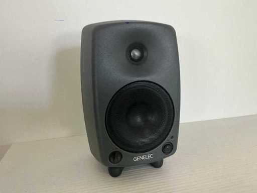 Monitor bi-amplificat Genelec 8030B