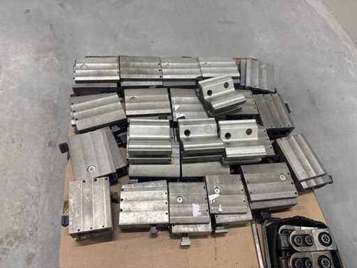 Verschiedene Spannwerkzeuge (44x)