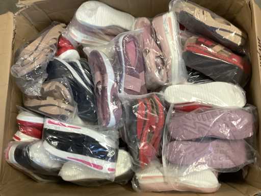 Verschiedene Schuhe (50x)