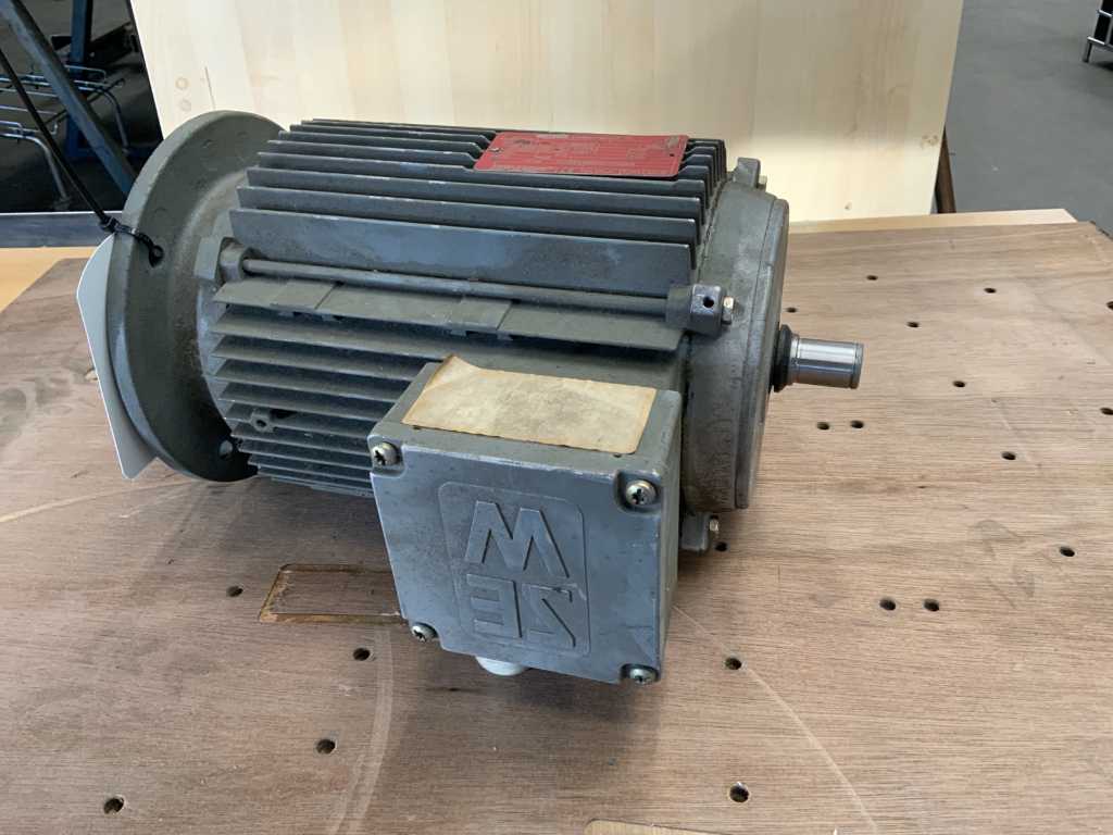 SEW DFV100L-4 Electric Motor