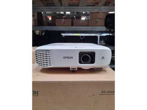 EPSON EB-2042 Video Projector