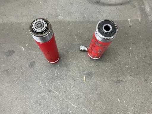 Hydrauliczne cylindry zespołu Power Team (2x)