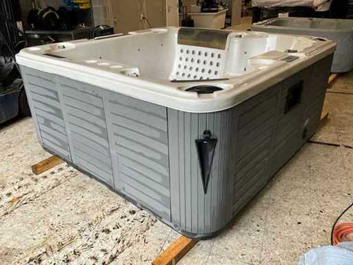 Jacuzzi
