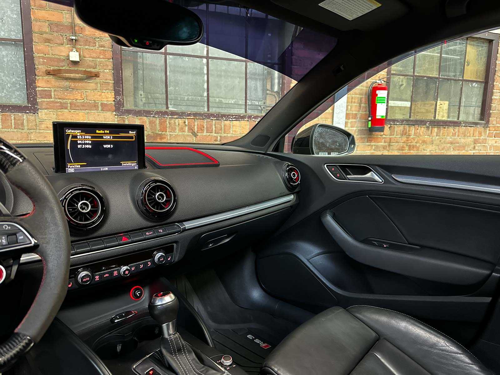 Audi A3 (RS3-LOOK) 1.8 TFSI 250pk 2015, G-248-DP