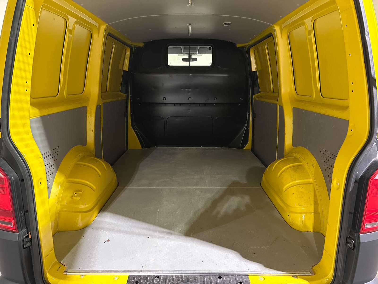 Volkswagen Transporter 2.0 TDI 148pk 2019 Bedrijfswagen, V-57-NBF