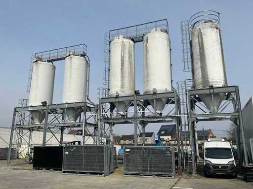 Silo (5x) and metal support structure polymetal