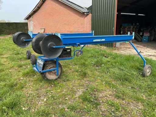 English 2-row Asparagus Spider - electrically driven harvester for white asparagus