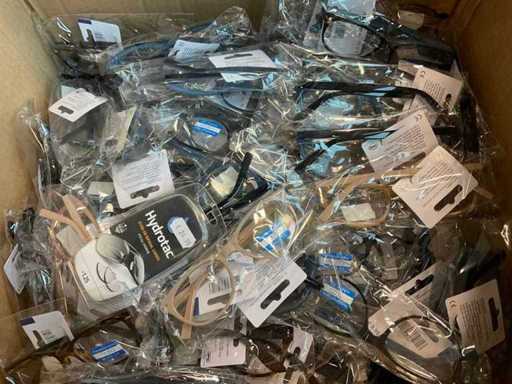 Reading glasses various models, colors and strengths (200x)