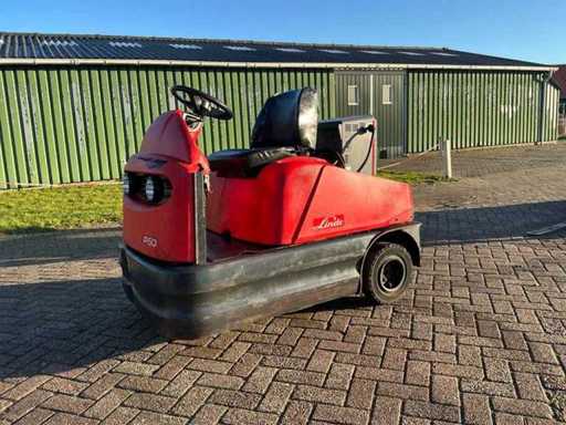 2014 Linde P60 Utility tractor